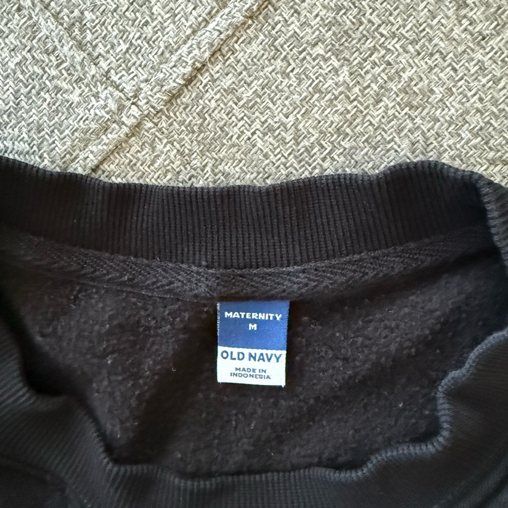 Old Navy Maternity sweatshirt